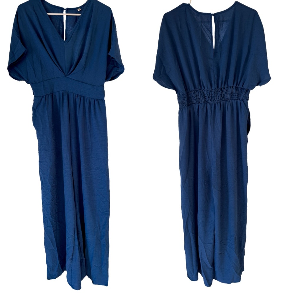 V Neck Wide Leg Jumpsuit Size Medium
